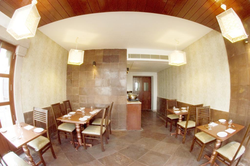 Guleria Kothi At Ganges Hotel Varanasi Luaran gambar
