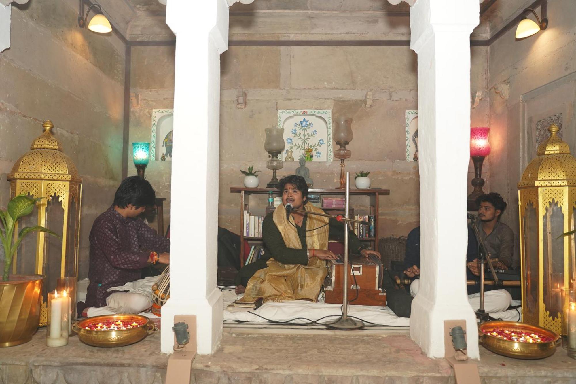 Guleria Kothi At Ganges Hotel Varanasi Luaran gambar